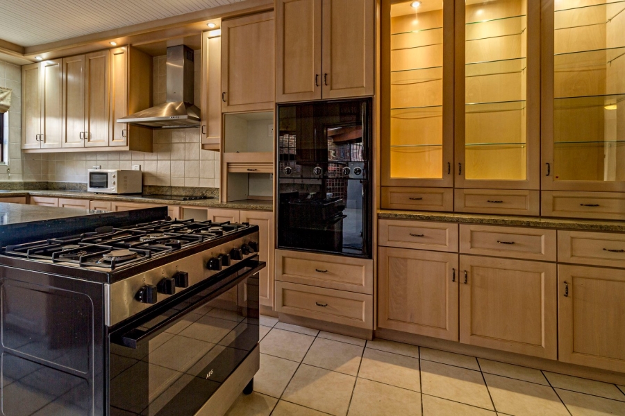 8 Bedroom Property for Sale in Helderberg Estate Western Cape